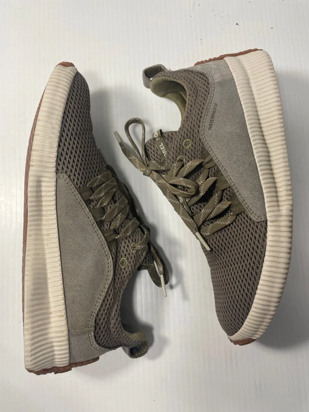 Sorel Women’s Out and About Waterproof Lace Sneakers Size 8 Olive Green Mesh - Picture 8 of 10